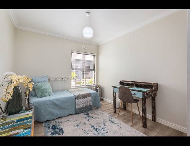 3 BEDROOM FREESTANDING TO LET IN SUNNINGDALE